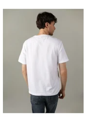 American Eagle تي شيرت منقوش بشعار AE