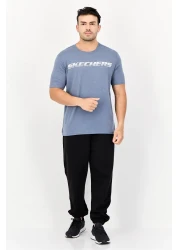 Skechers تي شيرت رجالي رياضي بأكمام قصيرة مناسب للأنشطة الخارجية، أزرق داكن