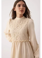  Modest فستان منسوج بتفاصيل حجرية من الجبر/الصدفية TCTAW24EB00110