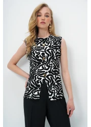 Trend Alaçatı Stili Women's Black White Crew Neck Gold Buttoned Ottoban Blouse Alc-X13729