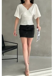 Fav Style بلوزة نسائية بأكمام قصيرة وياقة مزدوجة الصدر وظهر على شكل حرف V وتفاصيل شريط متقاطع باللون الأبيض