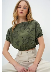 Trend Alaçatı Stili Women's Khaki Wide Collar Guipure Premium Crop Woven Blouse Alc-X13769