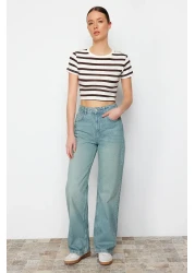  Collection جينز أزرق عتيق ذو تأثير شاحب عالي الخصر وواسع الساق TWOSS23JE00166