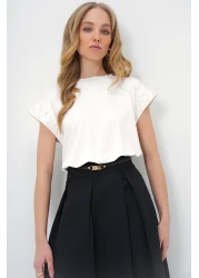 Trend Alaçatı Stili Women's White Crew Neck Pearl Fastener Sleeveless Sandy Blouse Alc-X13522