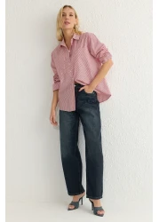  Collection قميص منسوج كبير الحجم مخطط باللون الأحمر TWOAW23GO00359