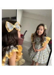 Sare Çocuk Giyim فستان بناتي بتصميم خاص على شكل زهرة صفراء على الكتف منتفخة (100% قطن) + إبزيم