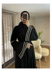 Modamorfo فستان مطرز بأكمام وتنورة - أسود