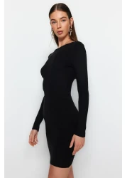  Collection فستان أسود قصير مزين باللؤلؤ من الخلف - TWOAW24EL00089