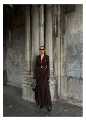 buqre's moda طقم تنورة سترة بحزام وأزرار ذهبية فاخرة