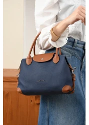 Just Polo حقيبة كتف نسائية واسعة مع حزام كتف