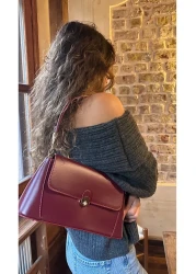 Boutiquehaki Burgundy Caryle Baguette Bag
