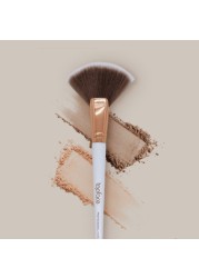 Topface Fan Brush - F22