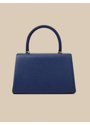 This Evening Bag Has A Certain Capacity To Hold Items Like Phone Wallet And Cosmetics The Handheld Design Is Convenient To Grip The Leather Material With A Litchi Texture And The Exquisite Metal Conne