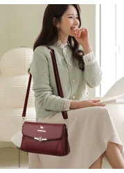 حقيبة كتف بتصميم الديكور ذي الطراز الكلاسيكي الجوكر ذات نمط الحروف الرجعي، حقيبة يد أنيقة رجعية، حقيبة ذات مل