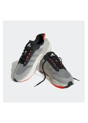 adidas حذاء رياضي رجالي باللون الرمادي من Avryn Hp5969