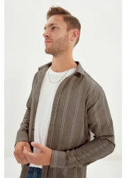  Collection قميص بيج بقصة ضيقة وياقة بأزرار وقصة رفيعة TMNSS20GO0092