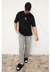  Collection تي شيرت أسود كبير الحجم مطرز على شكل غزال - TMNSS24TS00055