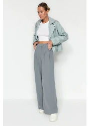 Trendyol Collection بنطال محبوك ذو ثنيات باللون الرمادي بخصر عالٍ وإغلاق فيلكرو - مقاس واسع TWOAW24PL00177