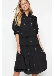  Collection فستان أسود منسوج متوسط الطول مطرز بقصة مستقيمة TWOAW22EL0882