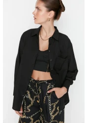  Collection قميص أسود بجيب واحد/قميص واسع من القطن المنسوج TWOAW20GO0115