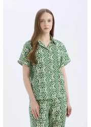 Defacto قميص بأكمام قصيرة منقوش بقصة عادية C9621AX25SP