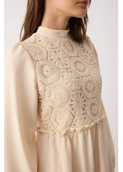  Modest فستان منسوج بتفاصيل حجرية من الجبر/الصدفية TCTAW24EB00110