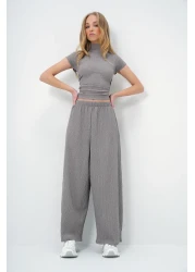 Trend Alaçatı Stili Grey Stand Collar Draped Crop Blouse and Wide Leg Pants Set - Alc-X13411
