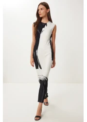 Happiness İstanbul فستان نسائي أسود من الساتان بنمط عظمي VW00008