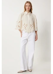 Happiness İstanbul Women's Cream Openwork Lace Embroidered Crop Poplin Shirt Qs00010
