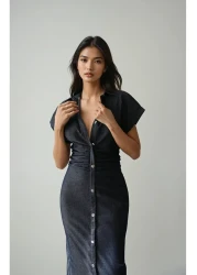 Bak'ap فستان طويل من الدنيم بأكمام قصيرة وأزرار مع تفاصيل رباط