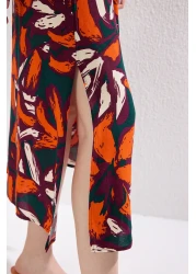  Collection متعدد الألوان مربوط زهرة طباعة ألف خط مزدوجة الصدر العنق ميدي المنسوجة اللباس TWOSS24EL00915