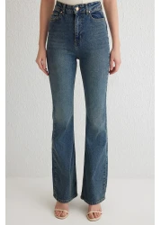  Collection جينز أزرق داكن عالي الخصر متوهج TWOSS25JE00101