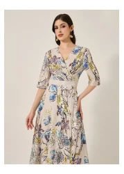 Styli فستان ماكسي بطبعة زهور وتصميم ملفوف على شكل حرف A