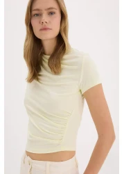 Defacto تي شيرت ناعم الملمس بقصة ضيقة ورقبة قارب وأكمام قصيرة E7016ax25sp