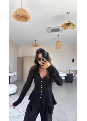 Buket Teke بلوزة دانتيل سوداء ممتازة