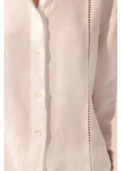  Collection قميص أبيض 100% كتان مع تفاصيل مطرزة TWOSS25GO00132