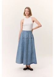 Manuka تنورة واسعة من الدنيم باللون الأزرق