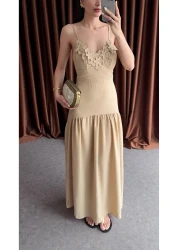 HAZELANNA فستان كريم الورد