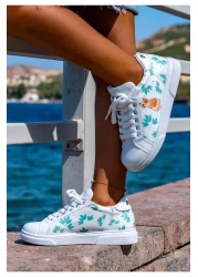 Dogo Unisex Kids Vegan Leather White Sneakers - Everything Is Gonna Be Purrfect Design