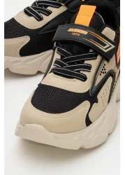 CCWAY AYAKKABI حذاء رياضي للأطفال من نوع Velcro Anorak مقاس 31-35 بيج أسود