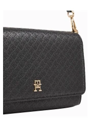 Tommy Hilfiger حقيبة يد نسائية باللون الأسود من تومي هيلفيغر