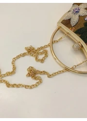 حقيبة يد مستوحاة من الانتيكا مزينة بالأزهار المطرزة من التل والترتر، جيد للحفلات الراقية والخروج في المساء. م