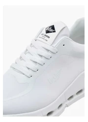 Lee Cooper حذاء رياضي رجالي من Lee Cooper مزود برباط وتفاصيل سحب