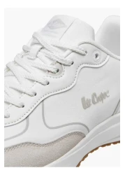 Lee Cooper حذاء رياضي رجالي من Lee Cooper مزين بشعار مع رباط للإغلاق