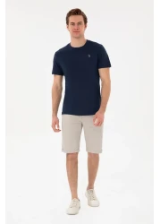 U.S. Polo Assn. تي شيرت رجالي ذو قصة عادية وياقة دائرية باللون الأزرق الداكن 50298015 -vr033