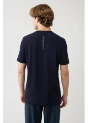 Avva تي شيرت رجالي باللون الأزرق الداكن برقبة دائرية وطبعة ناعمة الملمس A41y1037