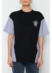  Collection تي شيرت محبوك مطبوع ومطبوع بقصة واسعة وكبير الحجم أسود TWOSS24TS00005