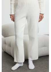  Collection طقم بيجامة من القطن الأبيض مع دانتيل وشريط/فيونكة محبوكة THMAW25PT00206