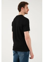 U.S. Polo Assn. تي شيرت رجالي من U.S. Polo مصنوع من القطن بنسبة 100% بقصة عادية وياقة دائرية وشعار مخطط G081SZ0112104061