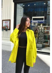 Qaju قميص نسائي كبير الحجم مع تفاصيل صدفية على الظهر